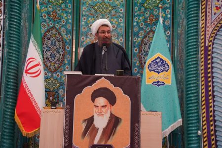 امام خمینی با تربیت نسلی اندیشمند و انقلابی، انقلاب اسلامی را بیمه کرد